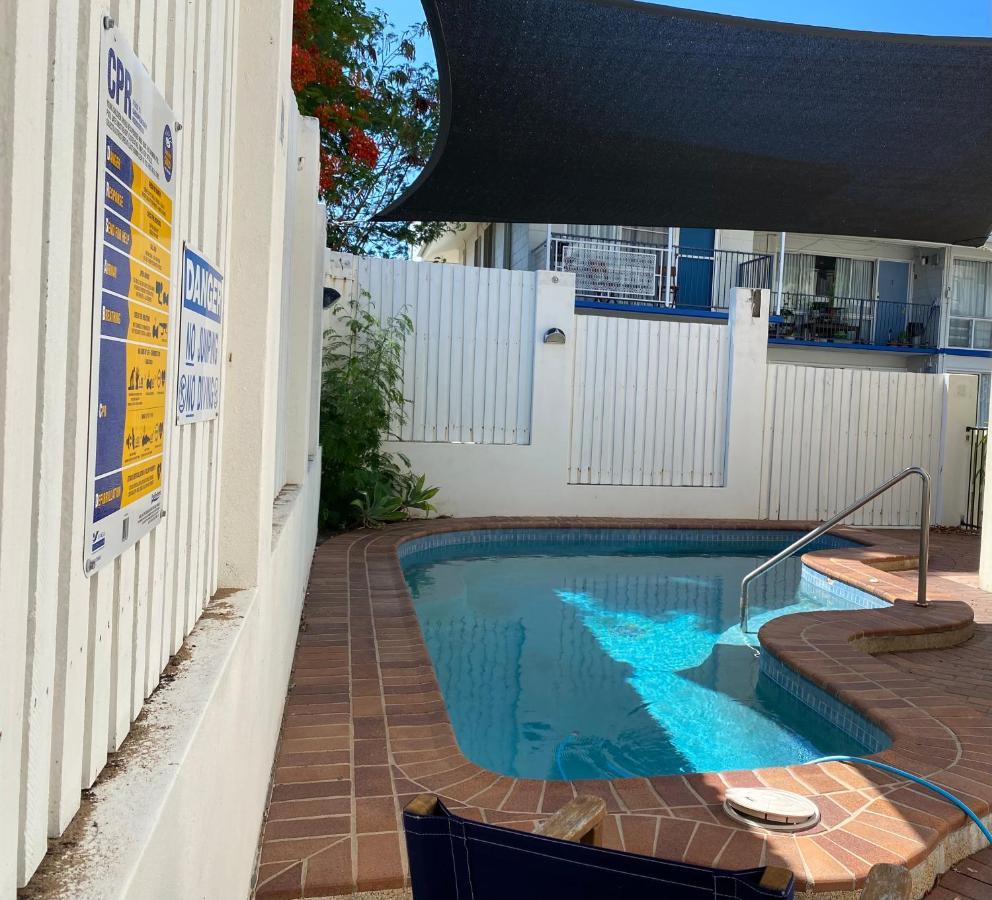 Townsville Beachfron Apartments On The Strand - 2 Exterior photo